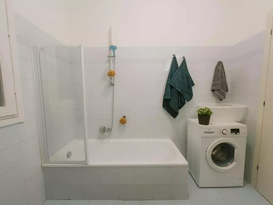 Immagine 10 di Camera in affitto  in Via Nicolò Pisano a Bologna