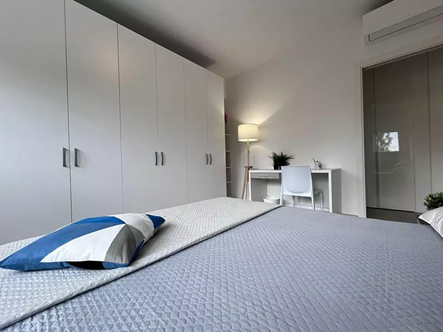 Immagine 6 di Camera in affitto  in Via Genova a Bologna