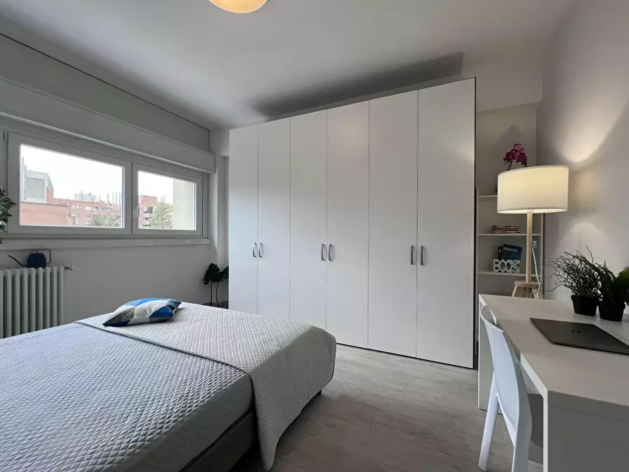 Immagine 2 di Camera in affitto  in Via Genova a Bologna