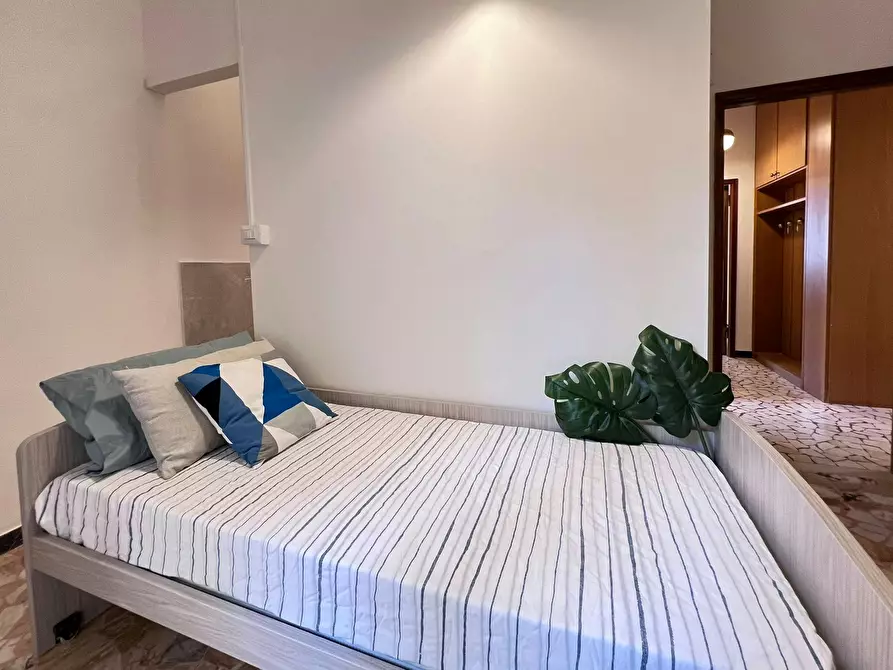 Immagine 9 di Camera in affitto  in Via Santa Maria Maggiore a Bologna