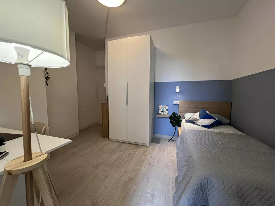 Immagine 5 di Camera in affitto  in Via Genova a Bologna