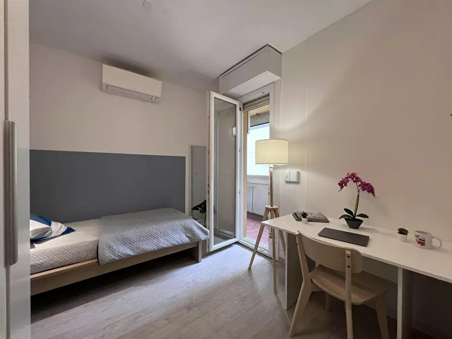 Immagine 2 di Camera in affitto  in Via Genova a Bologna