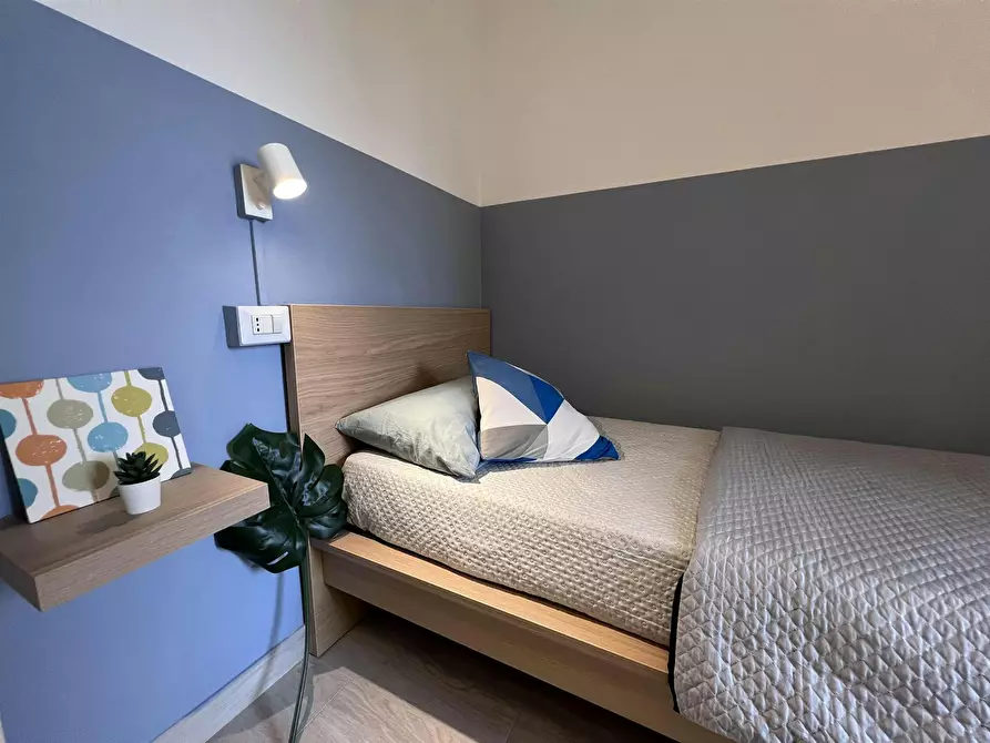 Immagine 10 di Camera in affitto  in Via Genova a Bologna