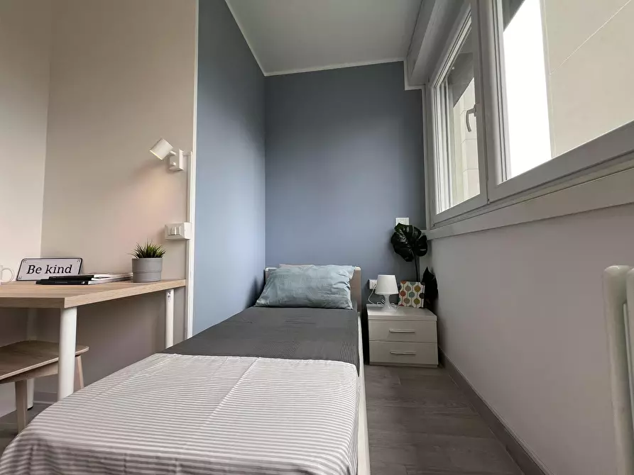 Immagine 3 di Camera in affitto  in Via Genova a Bologna