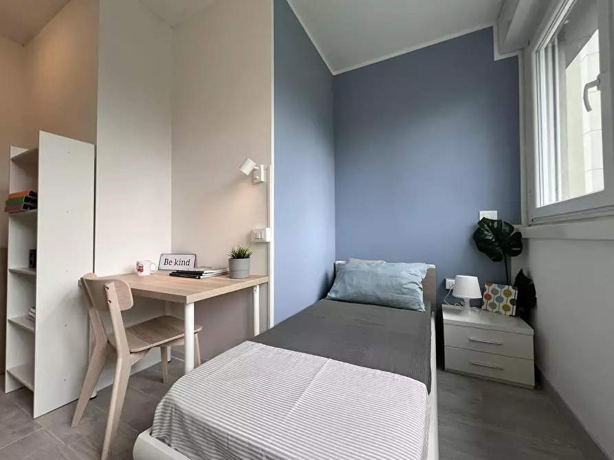 Immagine 5 di Camera in affitto  in Via Genova a Bologna