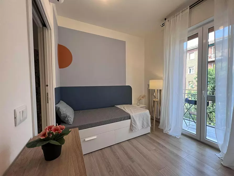 Immagine 1 di Camera in affitto  in Via Leandro Alberti a Bologna