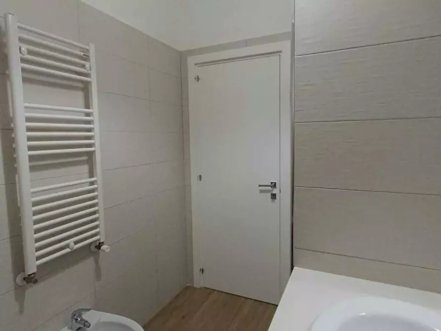 Immagine 6 di Camera in affitto  in Via Gian Giuseppe Carulli a Bari