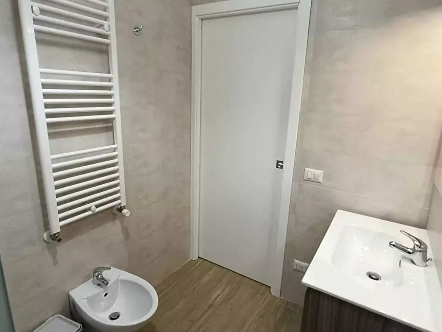 Immagine 9 di Camera in affitto  in Via Gian Giuseppe Carulli a Bari