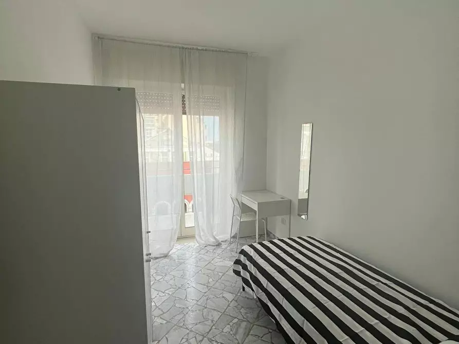 Immagine 1 di Camera in affitto  in Via Giuseppe Davanzati Forges a Bari