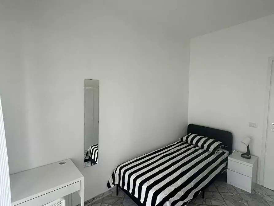 Immagine 2 di Camera in affitto  in Via Giuseppe Davanzati Forges a Bari