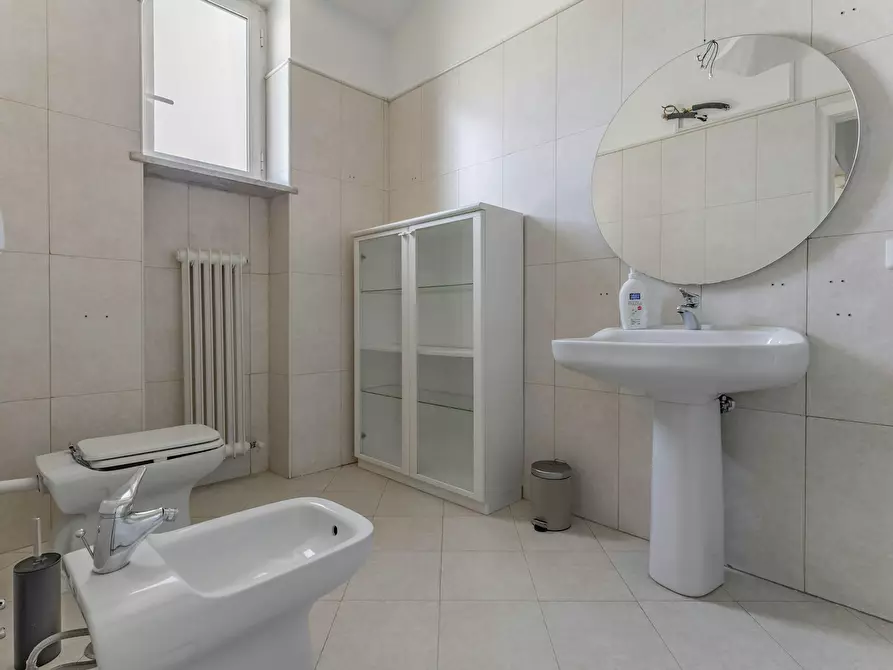 Immagine 10 di Camera in affitto  in Corso Alcide de Gasperi a Bari