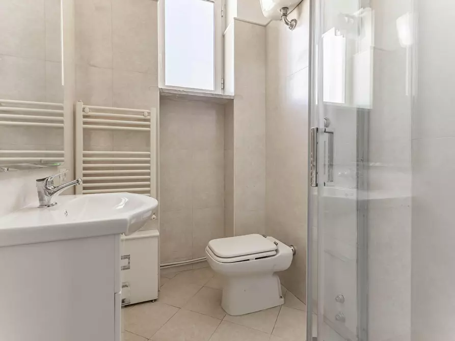 Immagine 10 di Camera in affitto  in Corso Alcide de Gasperi a Bari