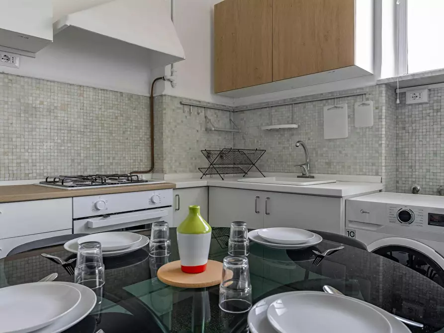 Immagine 9 di Camera in affitto  in Corso Alcide de Gasperi a Bari