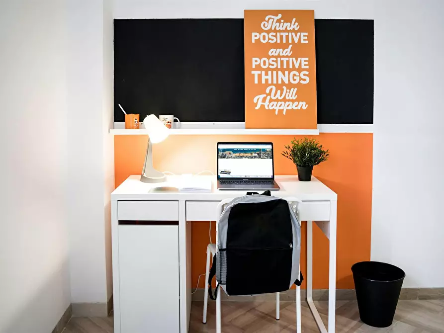 Immagine 3 di Camera in affitto  in Via Giulio Petroni a Bari