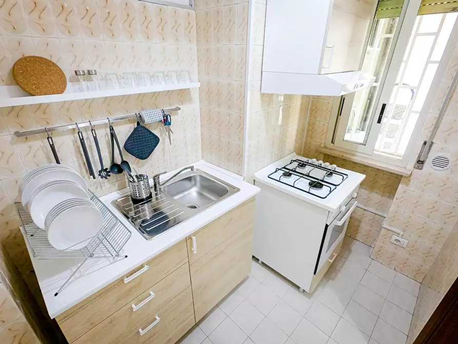 Immagine 4 di Camera in affitto  in Via Giulio Petroni a Bari