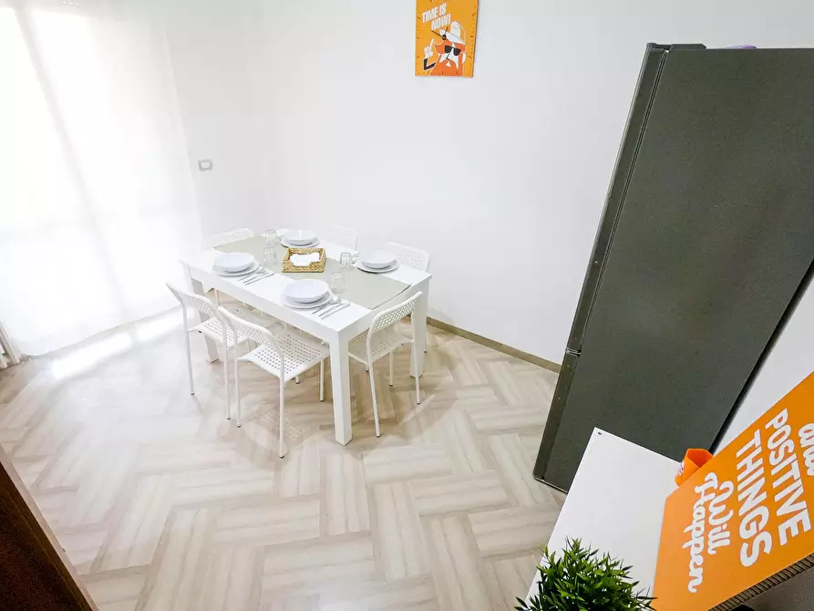 Immagine 10 di Camera in affitto  in Via Giulio Petroni a Bari