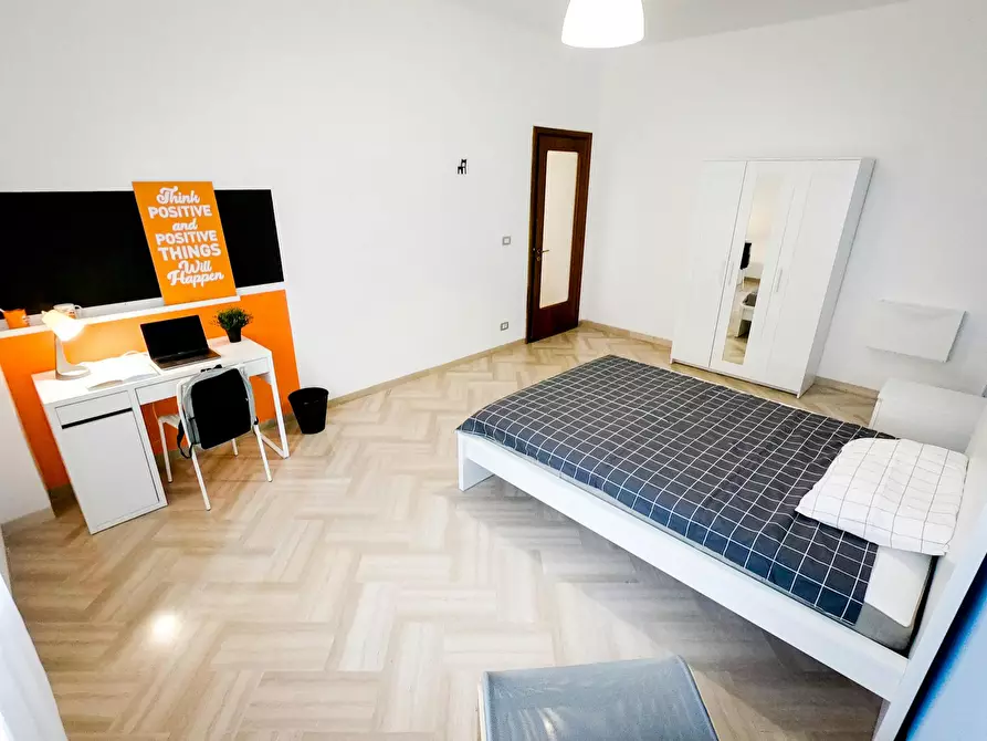 Immagine 2 di Camera in affitto  in Via Giulio Petroni a Bari