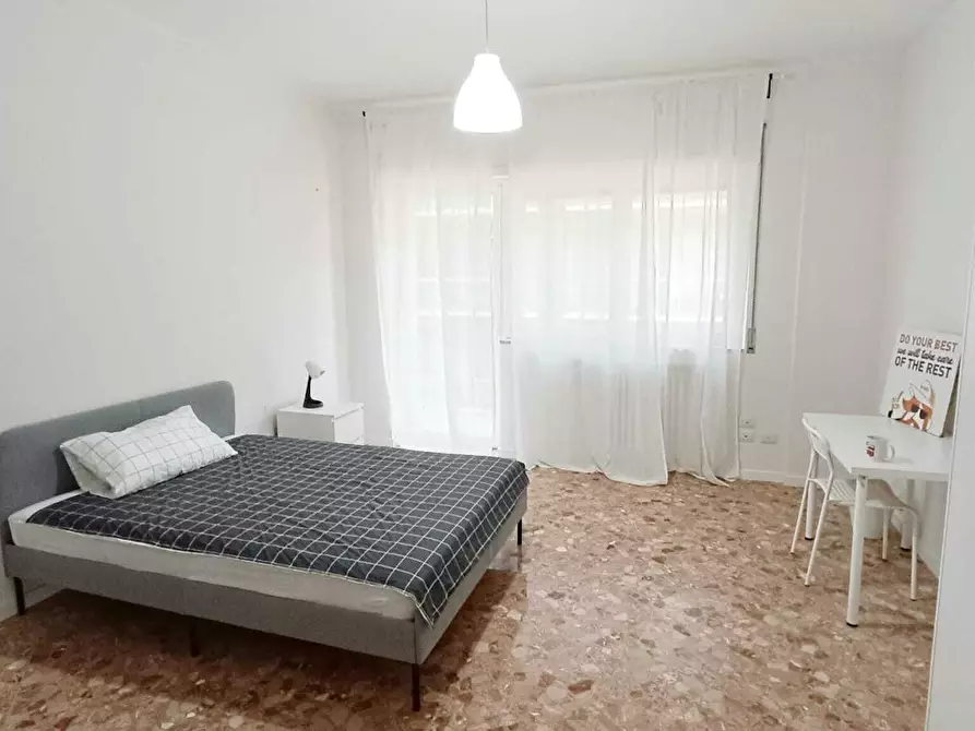 Immagine 2 di Camera in affitto  in Via Gian Giuseppe Carulli a Bari