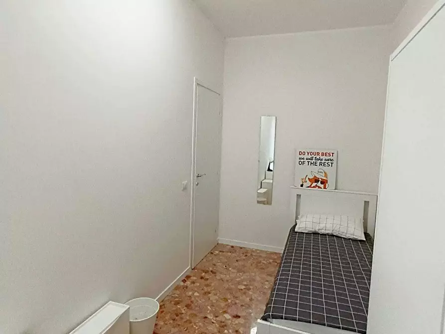 Immagine 2 di Camera in affitto  in Via Gian Giuseppe Carulli a Bari