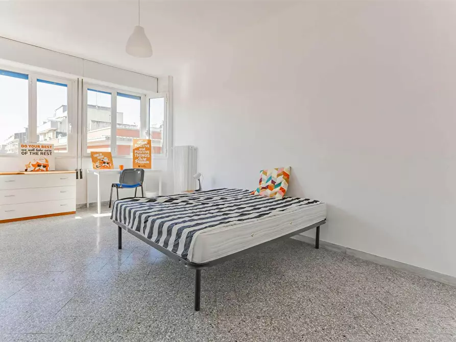 Immagine 4 di Camera in affitto  in Corso Alcide de Gasperi a Bari