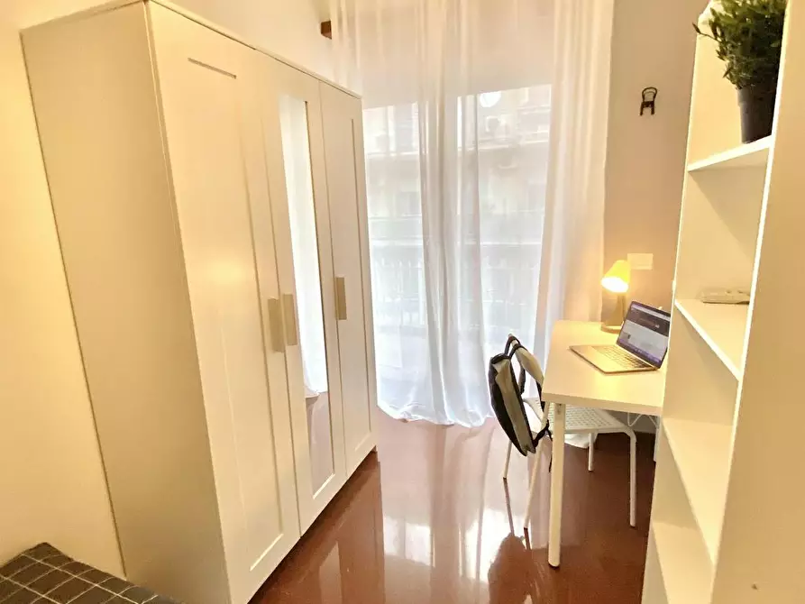 Immagine 3 di Camera in affitto  in Via Prospero Petroni a Bari