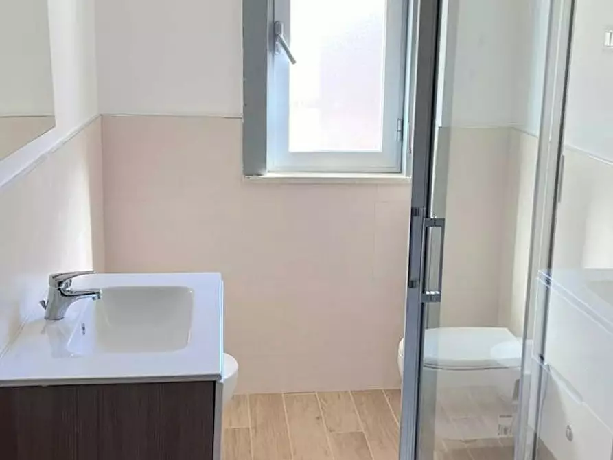 Immagine 5 di Camera in affitto  in Via Sigismondo Castromediano a Bari