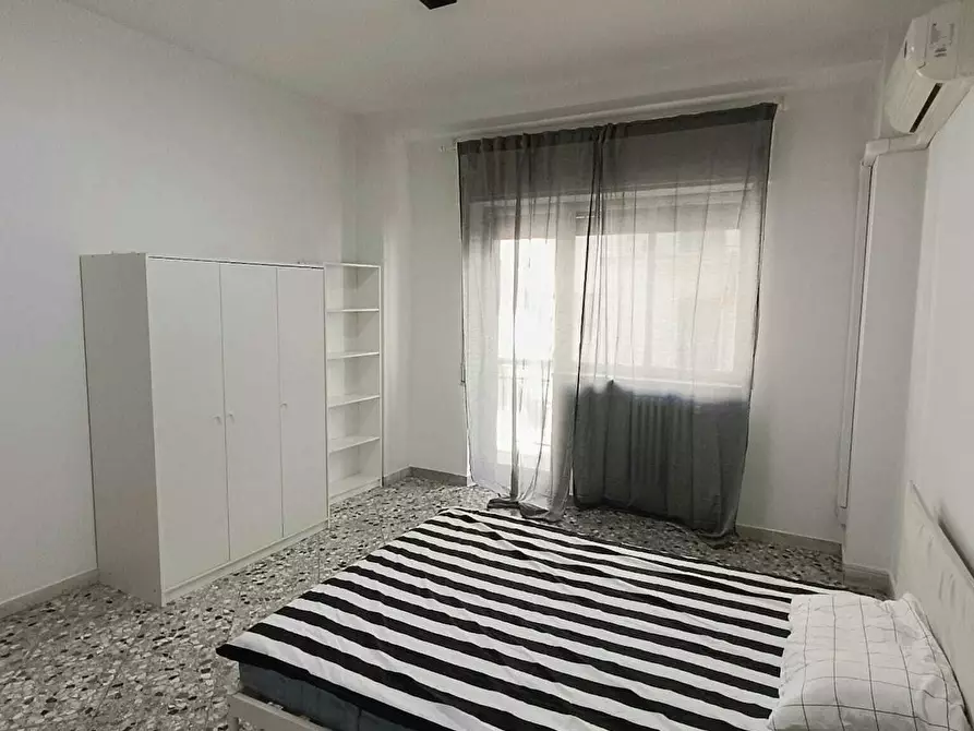 Immagine 1 di Camera in affitto  in Piazza G. Garibaldi a Bari