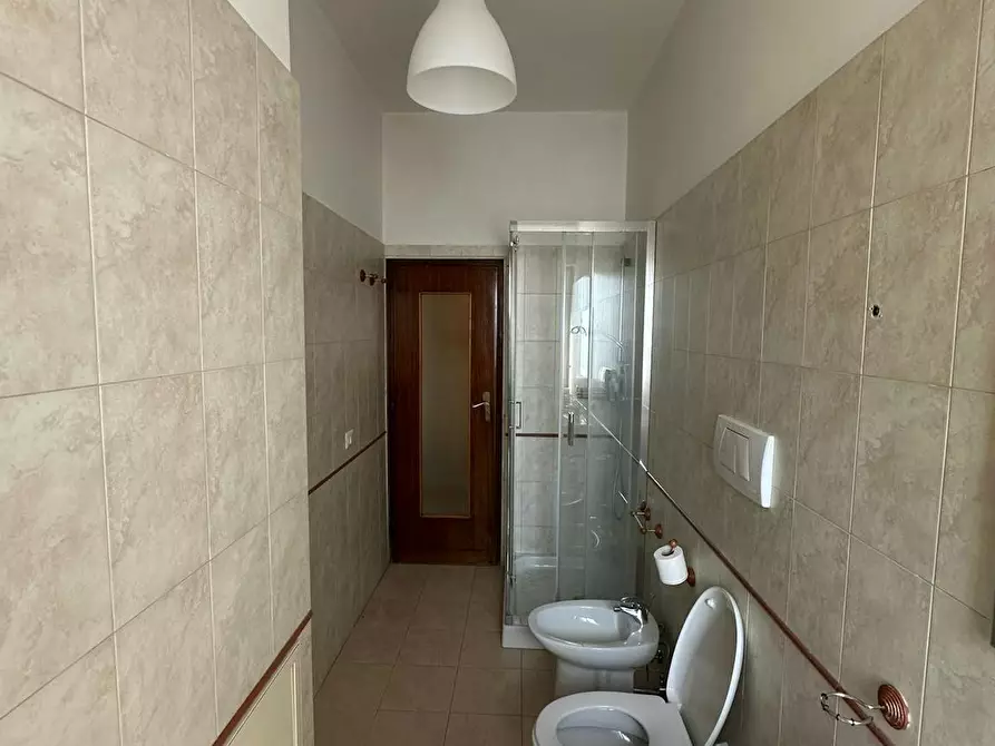 Immagine 7 di Camera in affitto  in Viale Unità d'Italia a Bari