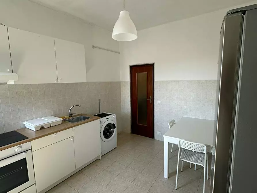 Immagine 5 di Camera in affitto  in Viale Unità d'Italia a Bari