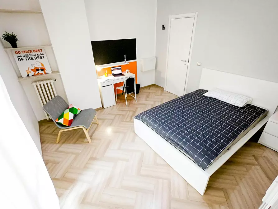 Immagine 2 di Camera in affitto  in Via Giulio Petroni a Bari