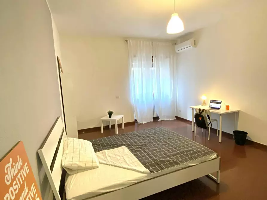 Immagine 1 di Camera in affitto  in Via Prospero Petroni a Bari