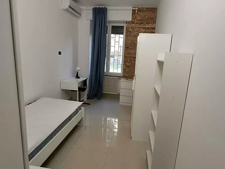 Immagine 1 di Camera in affitto  in Via Sergio Pansini a Bari