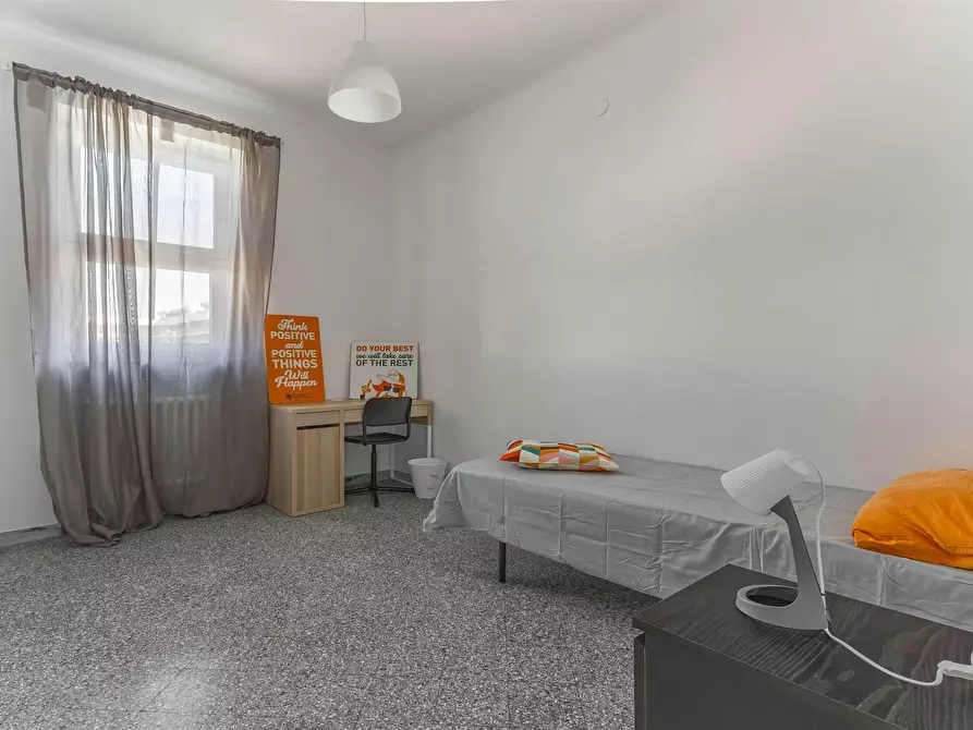 Immagine 1 di Camera in affitto  in Corso Alcide de Gasperi a Bari