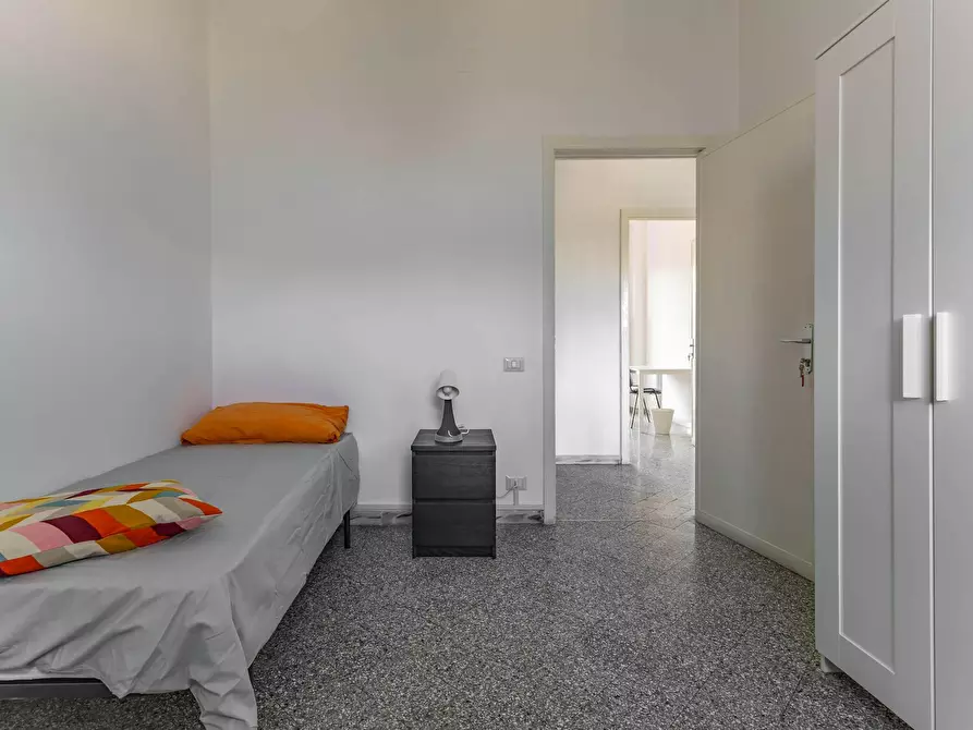 Immagine 4 di Camera in affitto  in Corso Alcide de Gasperi a Bari