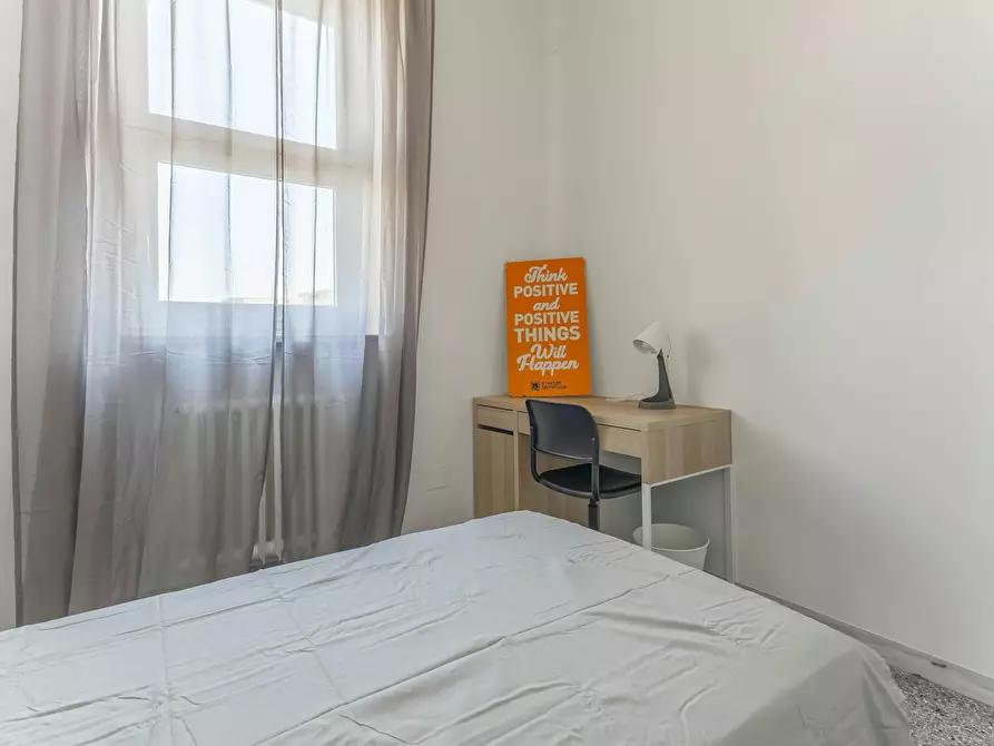 Immagine 2 di Camera in affitto  in Corso Alcide de Gasperi a Bari