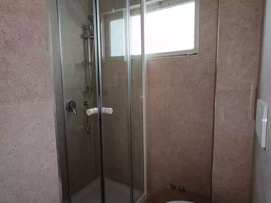 Immagine 5 di Camera in affitto  in Piazza G. Garibaldi a Bari