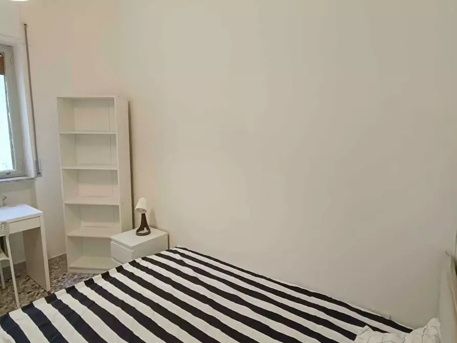 Immagine 1 di Camera in affitto  in Piazza G. Garibaldi a Bari