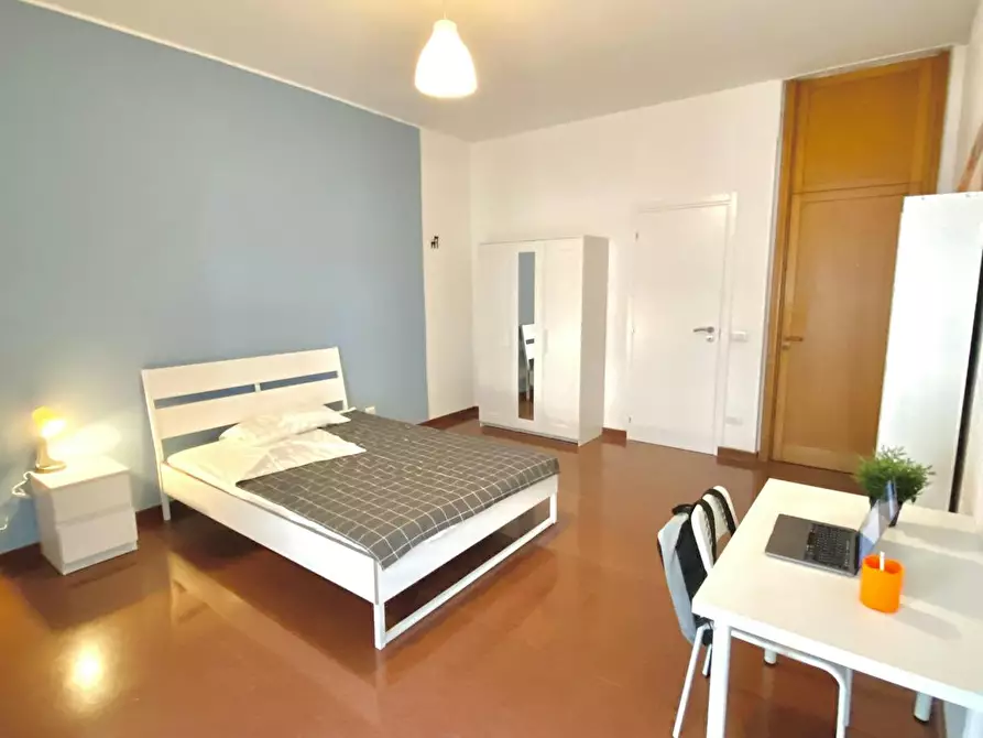 Immagine 1 di Camera in affitto  in Via Prospero Petroni a Bari