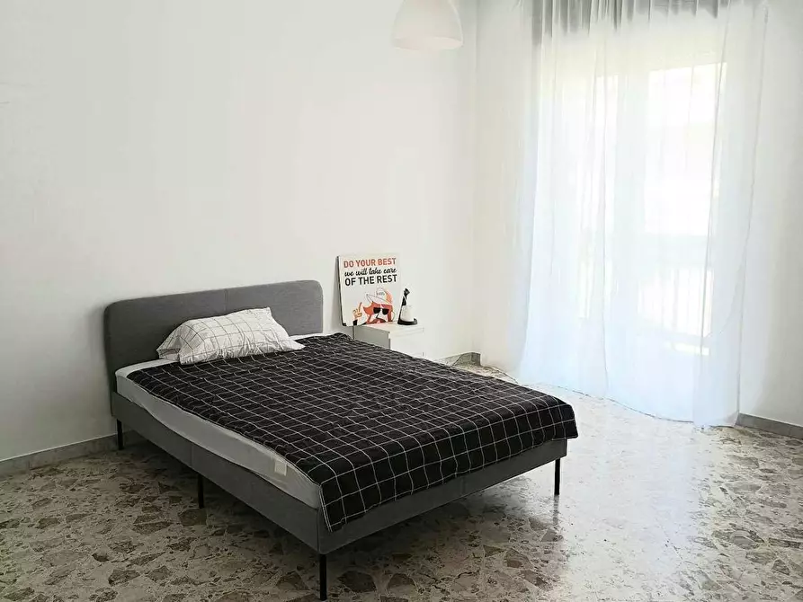 Immagine 1 di Camera in affitto  in Via Sigismondo Castromediano a Bari