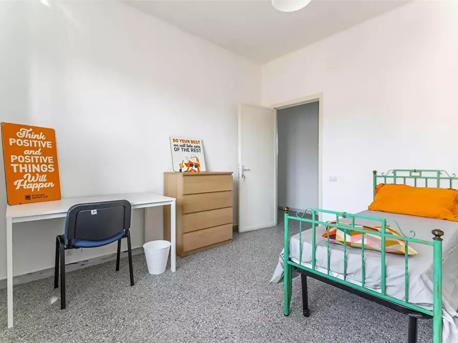 Immagine 4 di Camera in affitto  in Corso Alcide de Gasperi a Bari