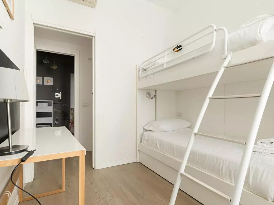 Immagine 9 di Appartamento in affitto  in Via Monviso a Milano