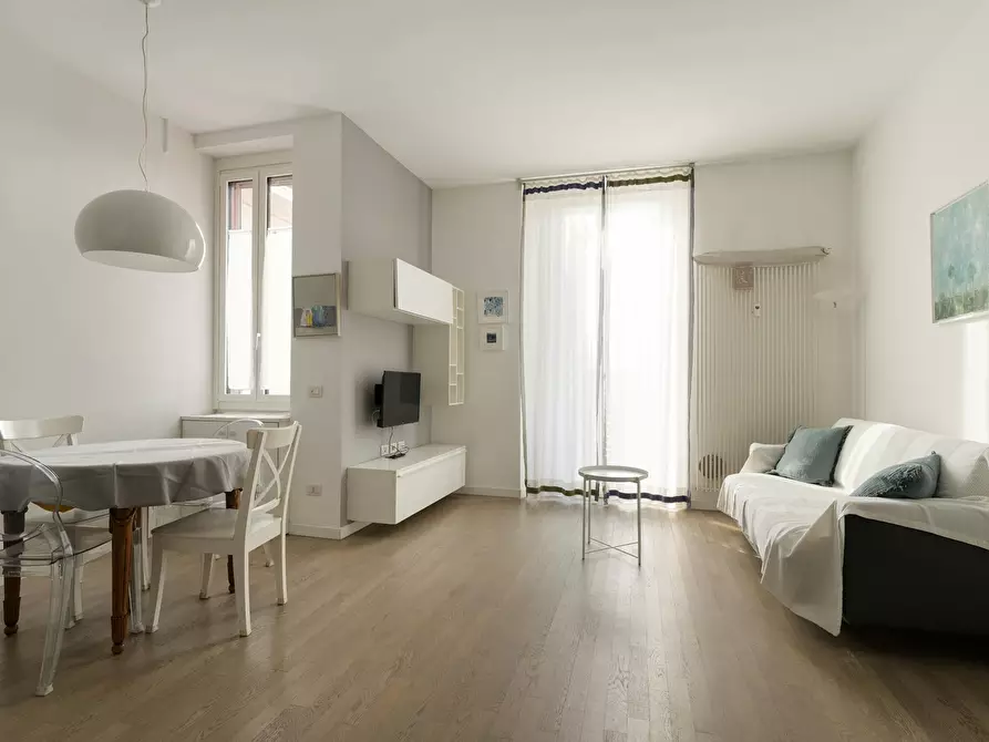 Immagine 2 di Appartamento in affitto  in Via Monviso a Milano