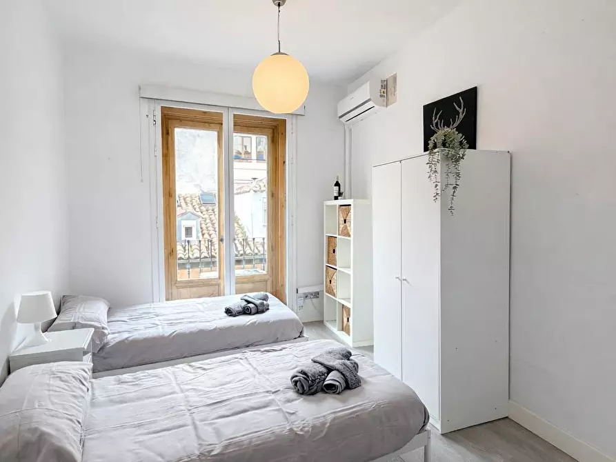 Immagine 8 di Appartamento in affitto  in Calle de la Cava Baja a Madrid