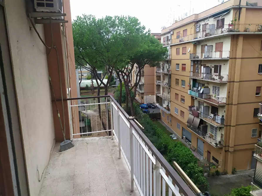 Immagine 6 di Appartamento in affitto  in Via Tor de' Schiavi a Roma