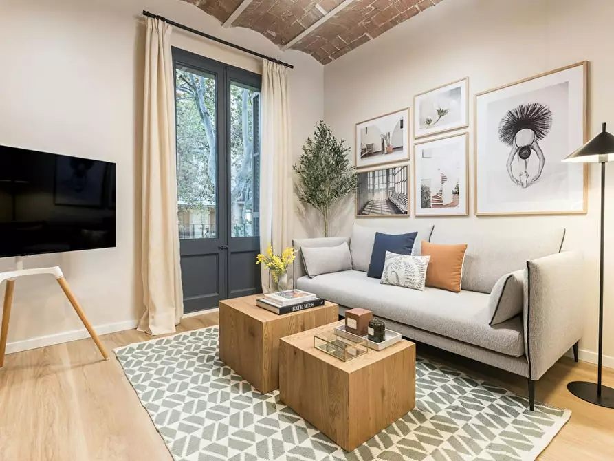 Immagine 1 di Appartamento in affitto  in Avinguda de Gaudí a Barcelona