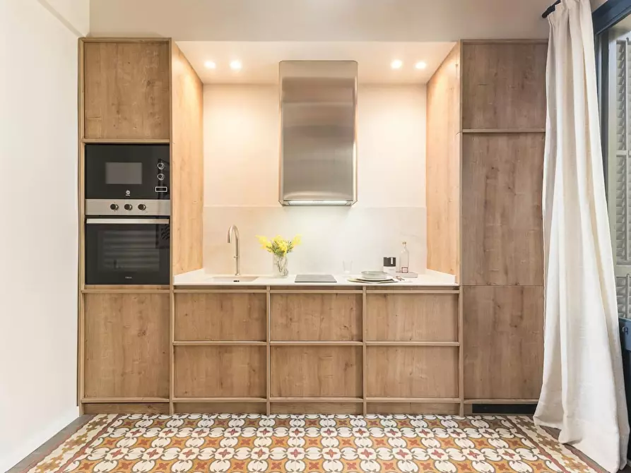 Immagine 5 di Appartamento in affitto  in Avinguda de Gaudí a Barcelona