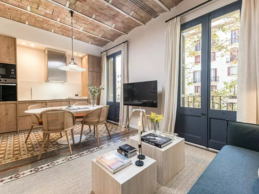 Immagine 2 di Appartamento in affitto  in Avinguda de Gaudí a Barcelona