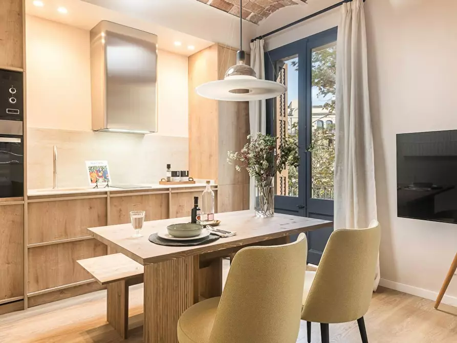Immagine 5 di Appartamento in affitto  in Avinguda de Gaudí a Barcelona