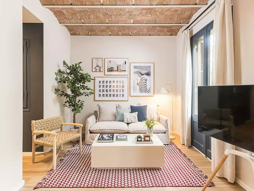 Immagine 5 di Appartamento in affitto  in Avinguda de Gaudí a Barcelona
