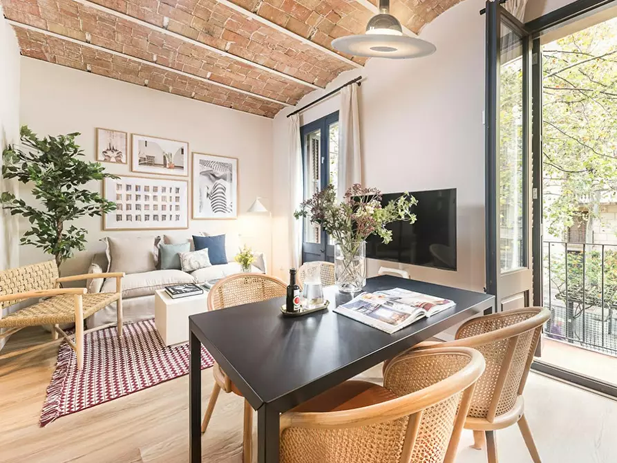 Immagine 3 di Appartamento in affitto  in Avinguda de Gaudí a Barcelona